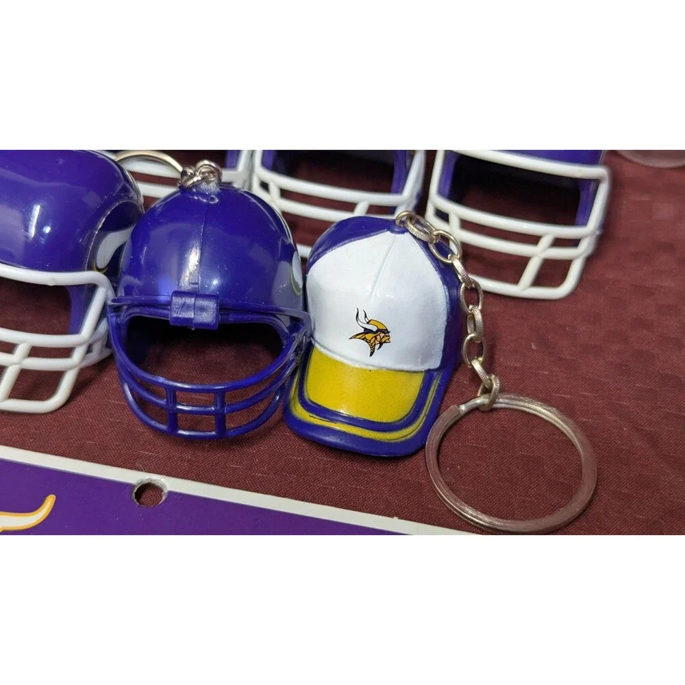 Minnesota Vikings Lot Of 18, Stickers, Mini Helmets, Necklaces And Keychain